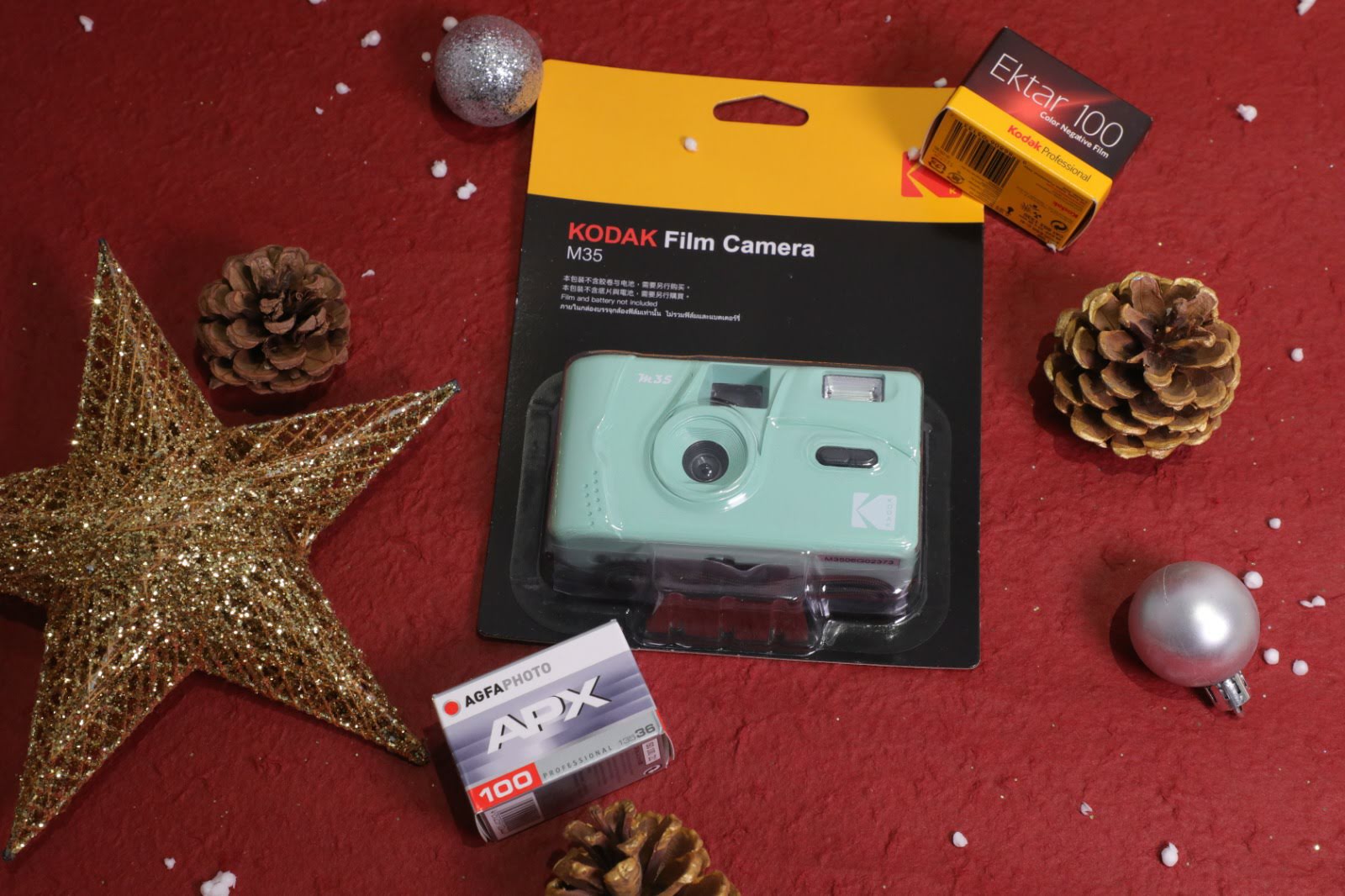 Kodak M35 inc Battery + Film 35mm Reusable Retro Camera Kit