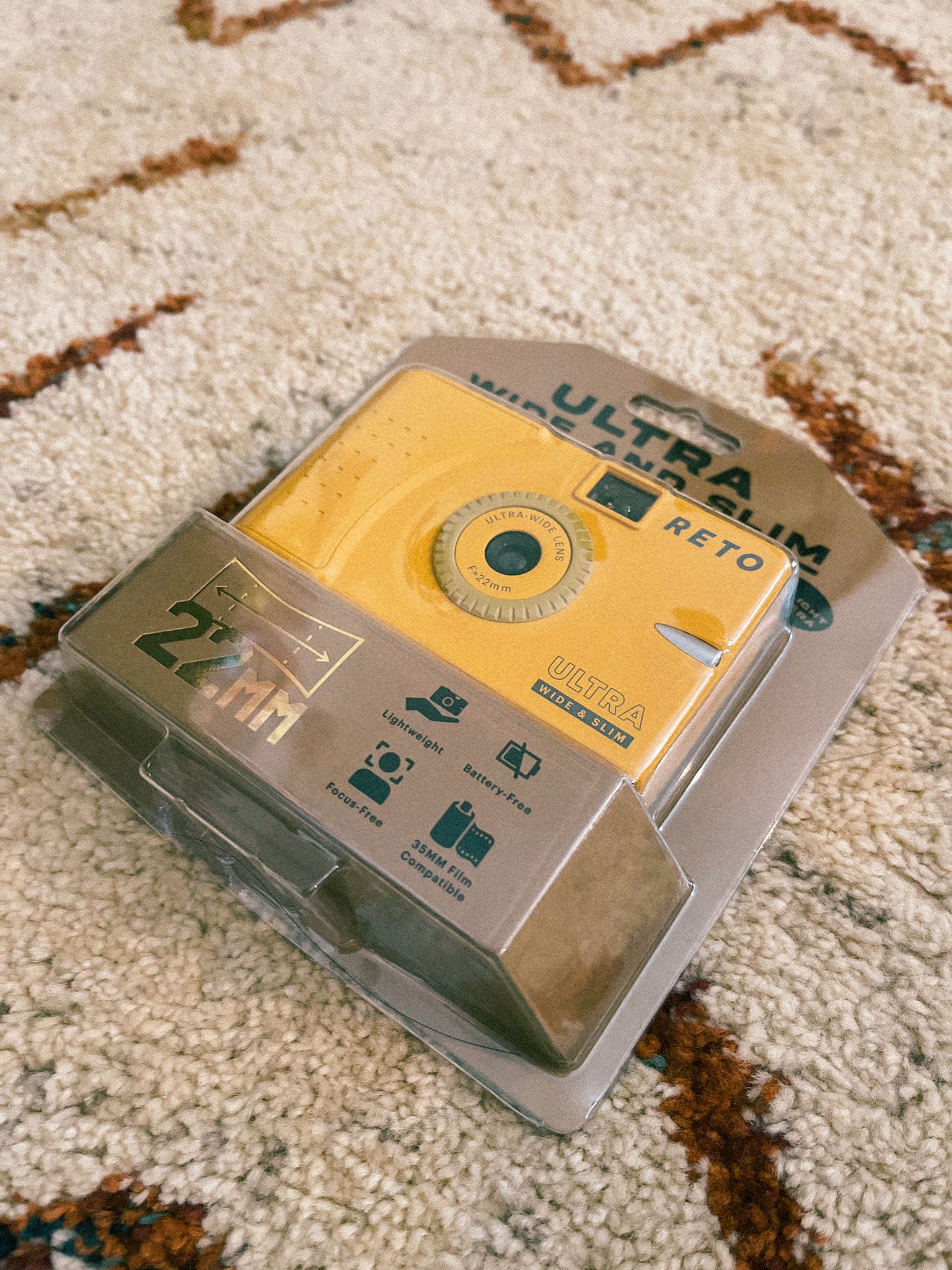 RETO Ultra Wide and Slim 35mm Reusable Retro Camera Kit