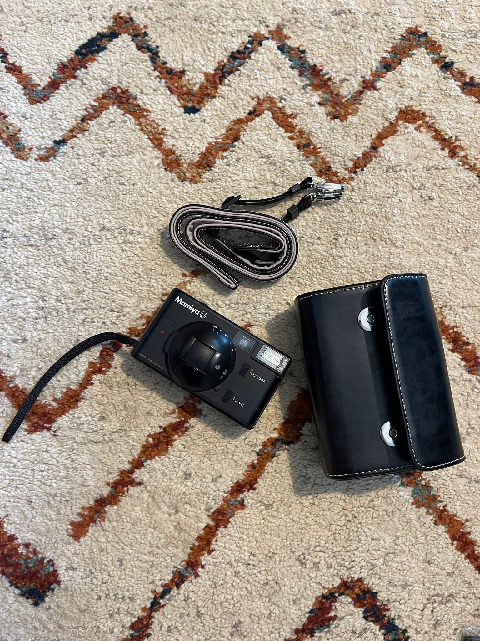 Vintage Style PU Leather Camera Case with Adjustable Strap [CB02]