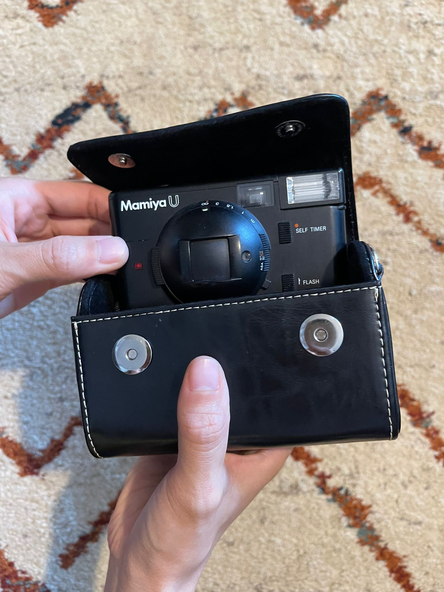 Vintage Style PU Leather Camera Case with Adjustable Strap [CB02]