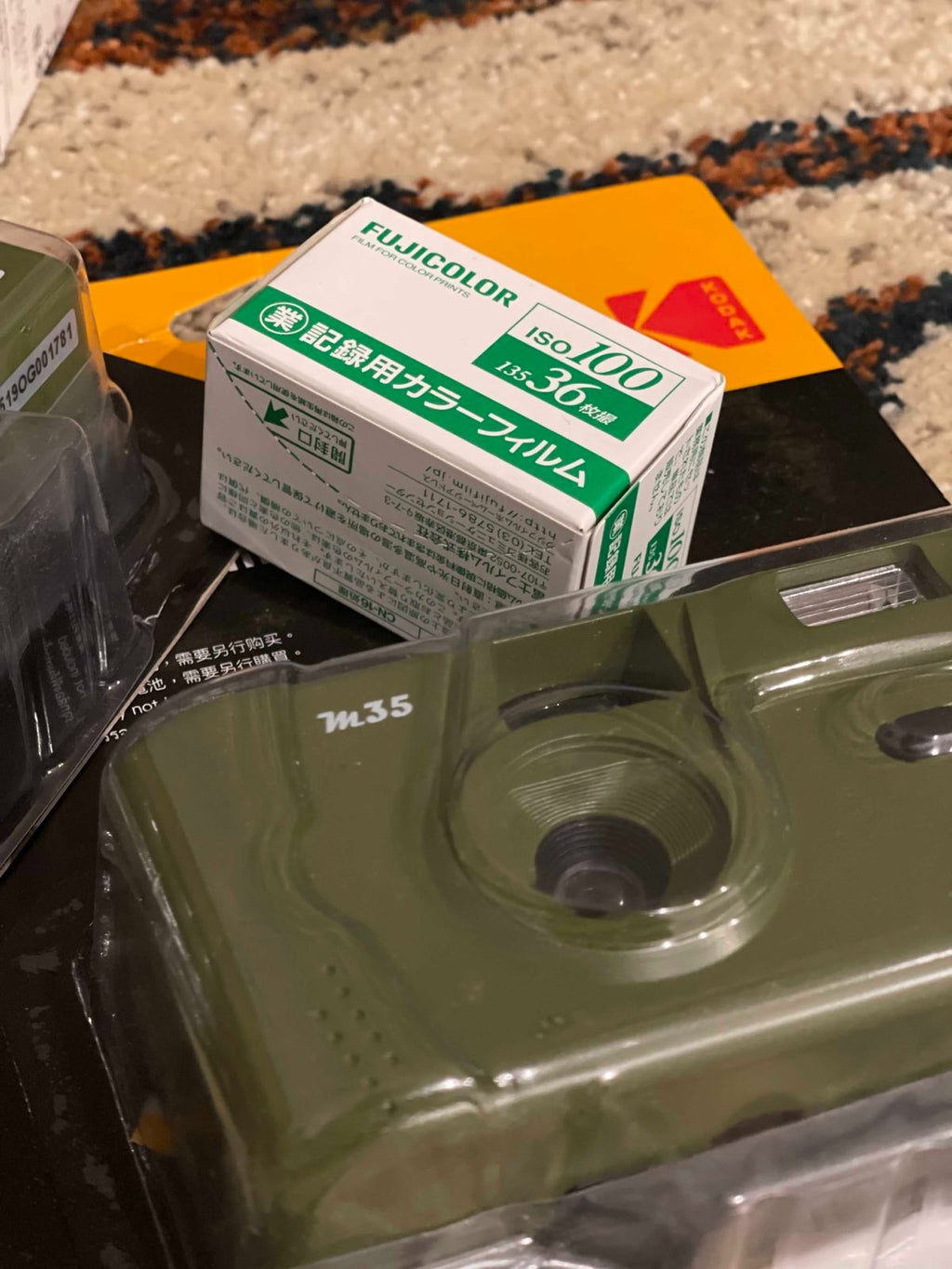 Kodak M35 inc Battery + Film 35mm Reusable Retro Camera Kit